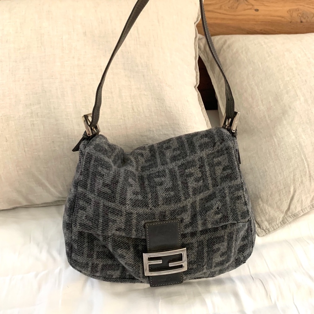 🚫SOLD ON DEPOP🚫 Fendi Zucca Mama Bag